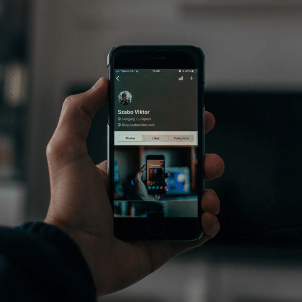 A man using a dating app