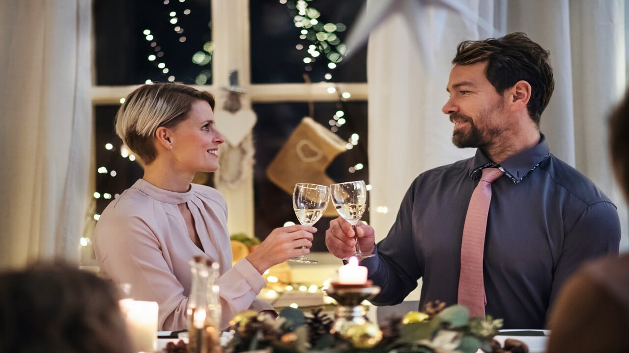 A couple on a Christmas date
