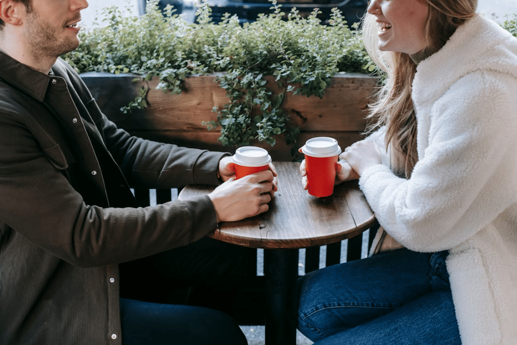 A couple on an outdoor date