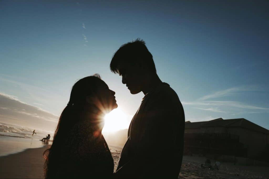 A man and woman’s silhouette
