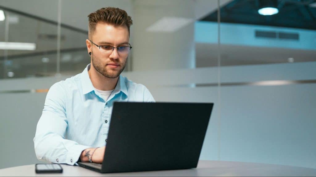 A man focus on his work
