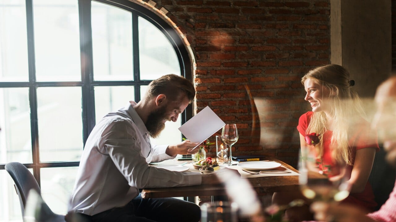 A couple on a restaurant date