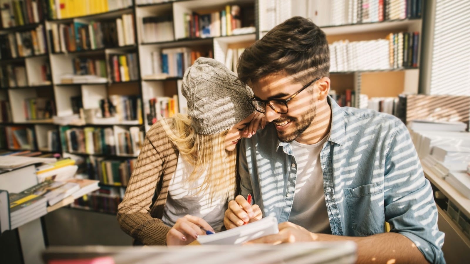 A man and woman at the bookstore