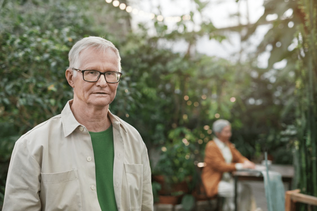 A man wearing eyeglass