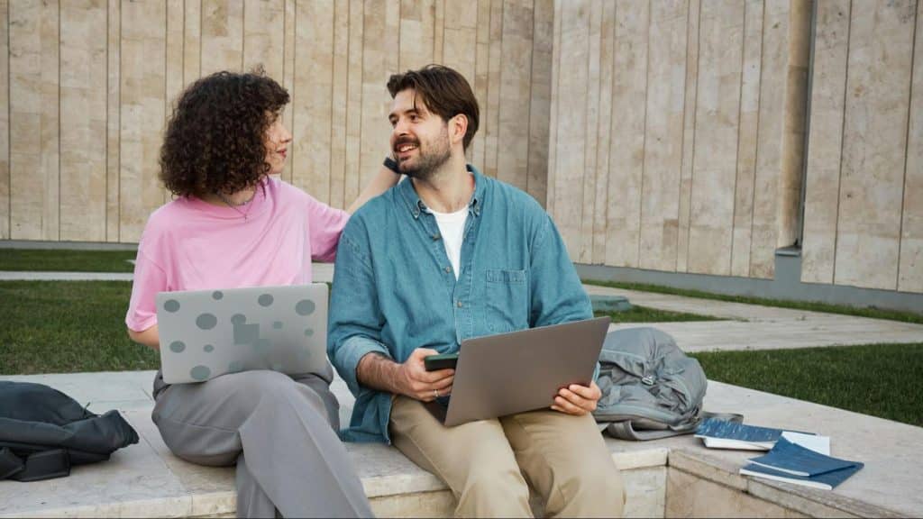 A man open with woman’s feedback