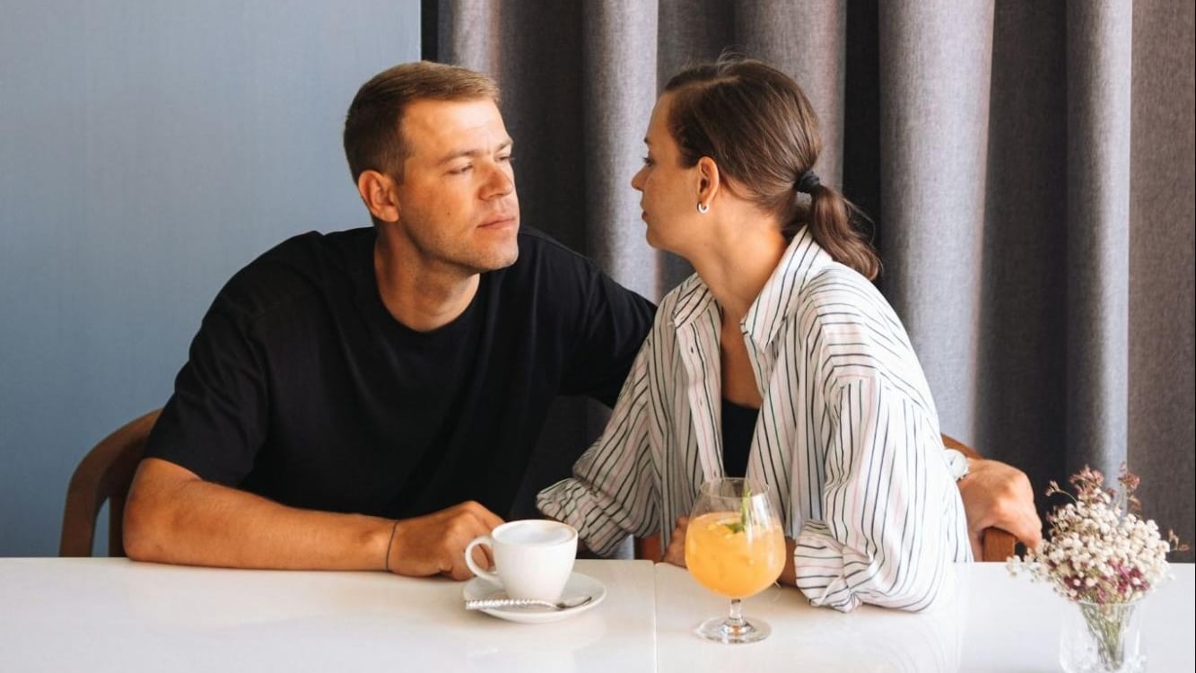 couple discussing seriously