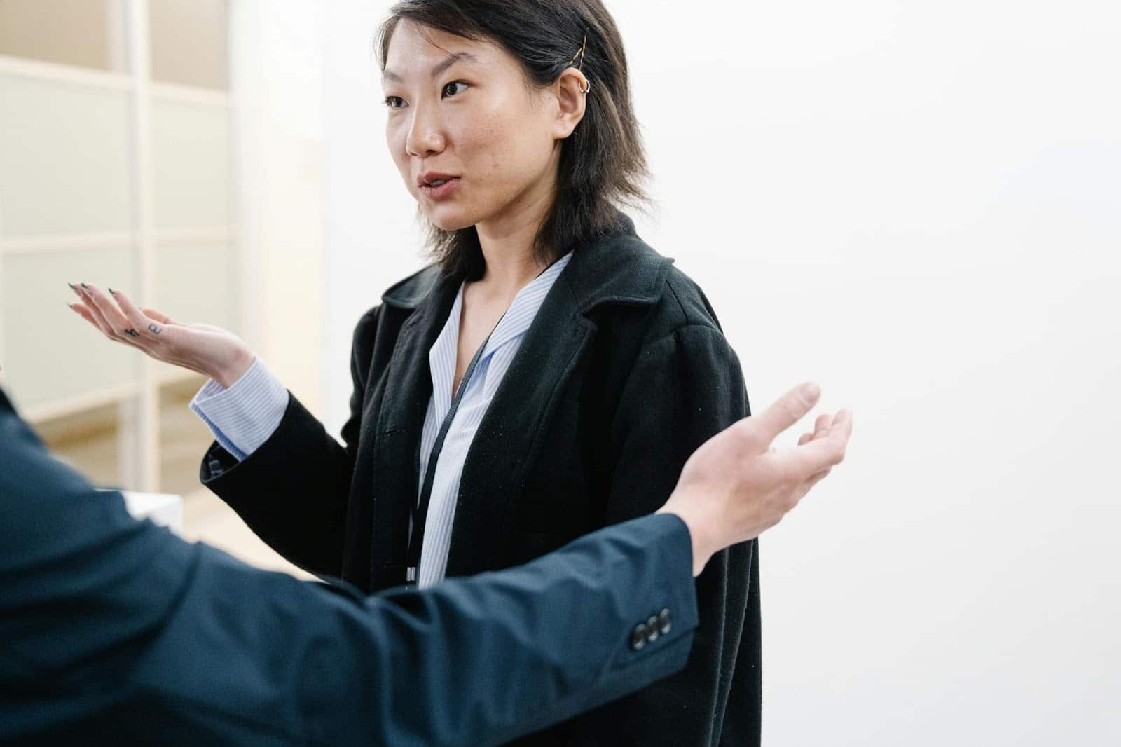 Woman explaining to someone
