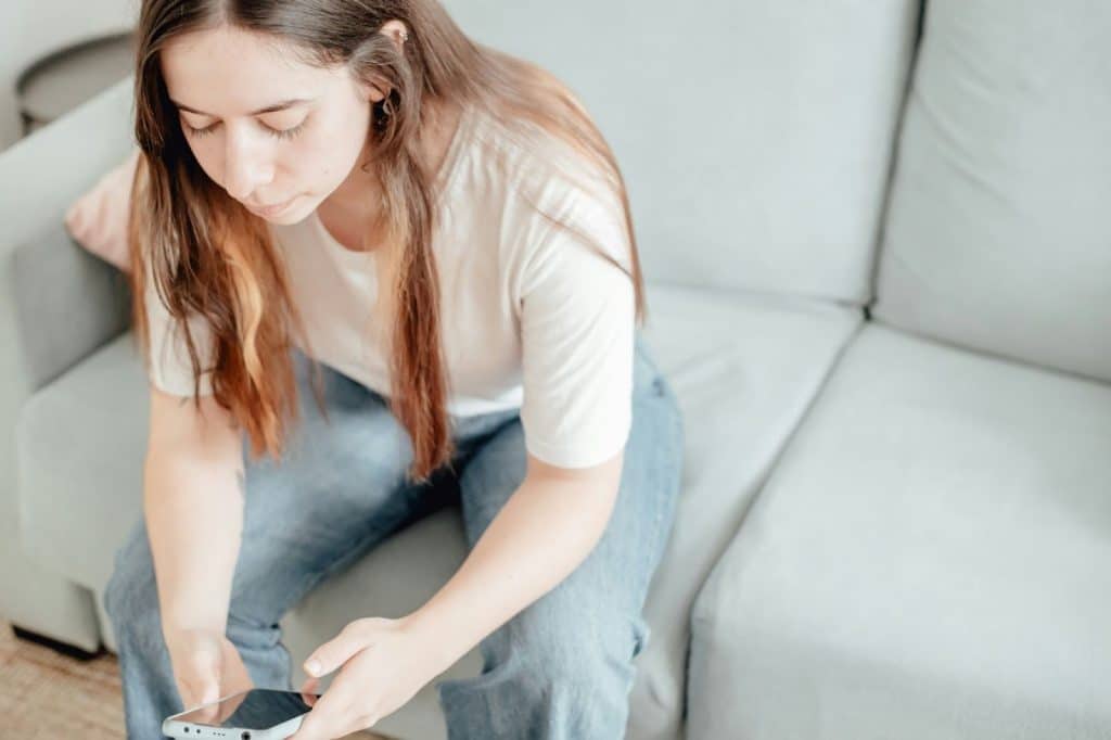 Woman sitting and waiting for a man