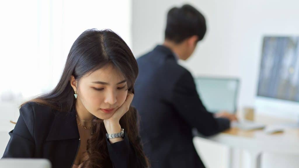 Woman not validated with a man