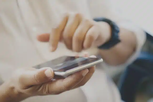 hand holding smartphone