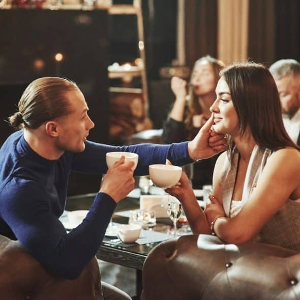 couple restaurant