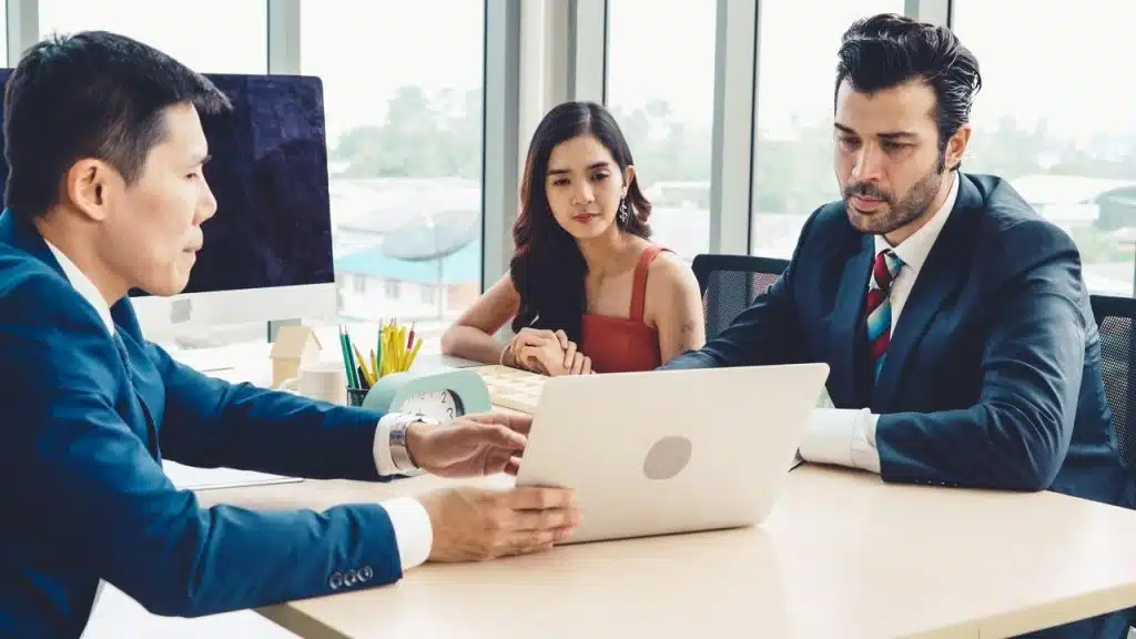 A financial adviser helping a couple 