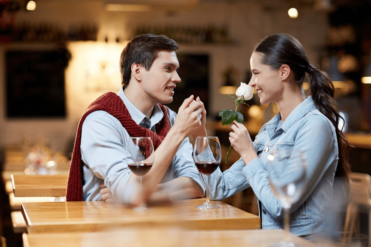 A man and a woman at the first date