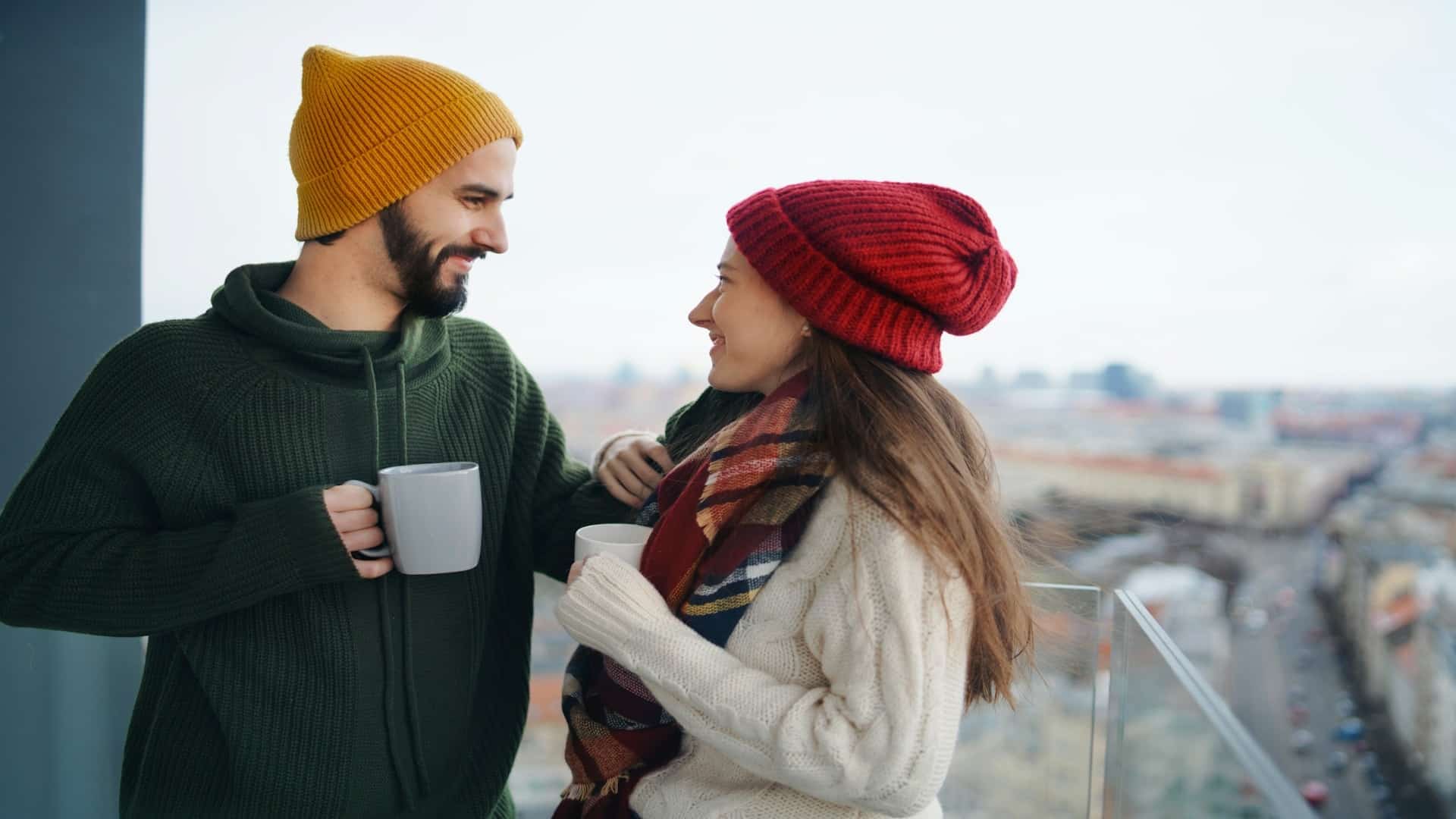 couple traveling together happily