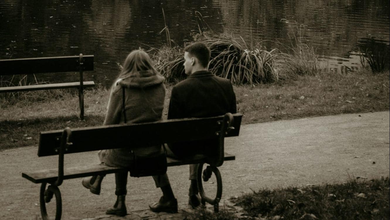 couple reflective park
