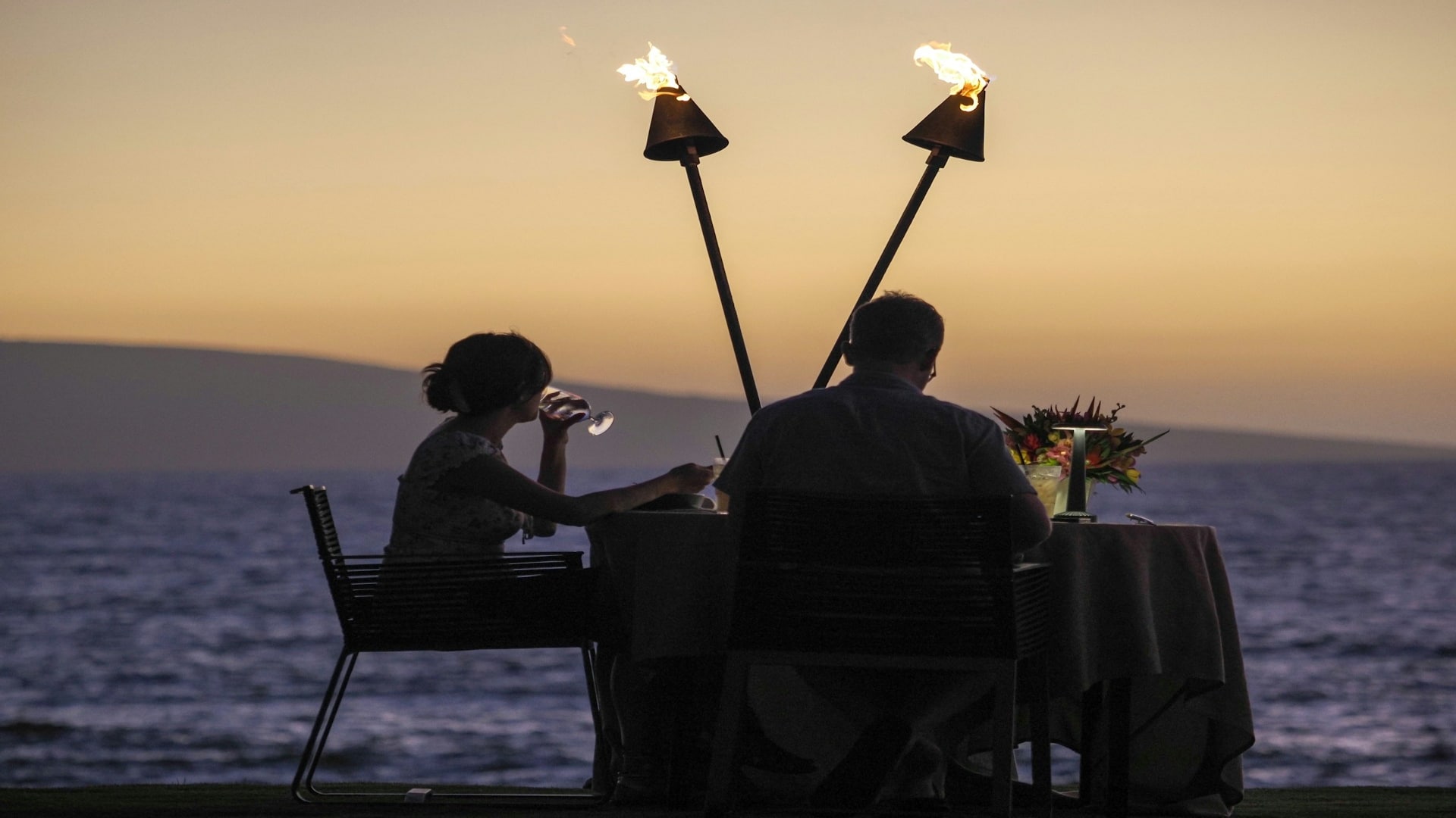 couple having dinner together