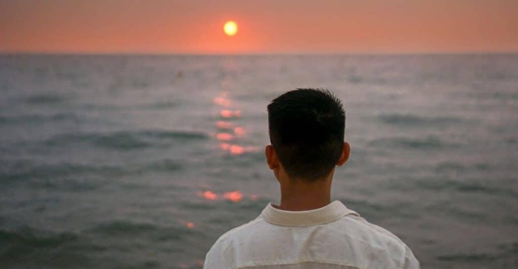 man reflective horizon