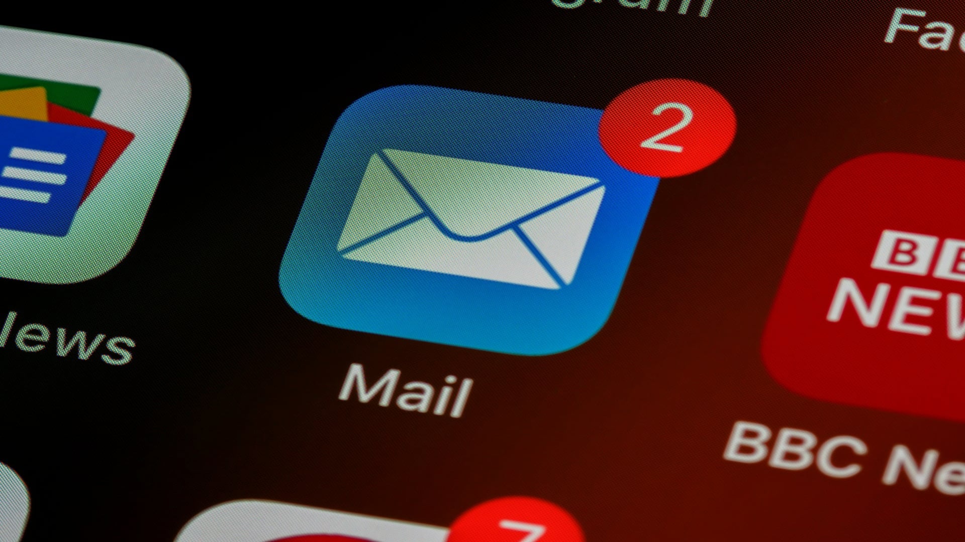 phone displaying unread message