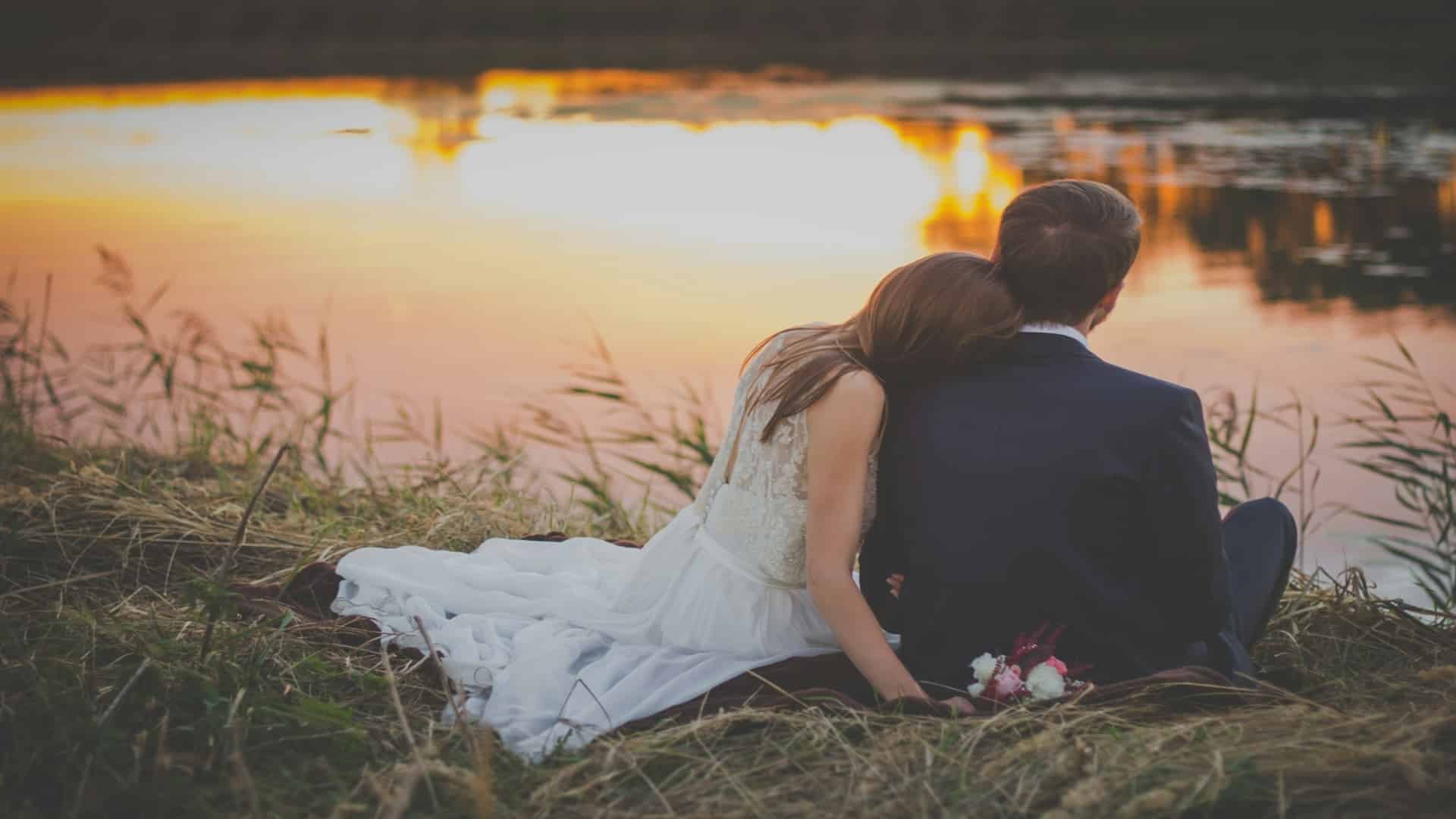 couple sitting calmly during discussion