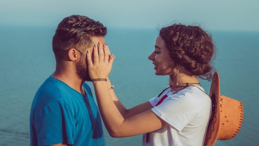 couple encouraging each other