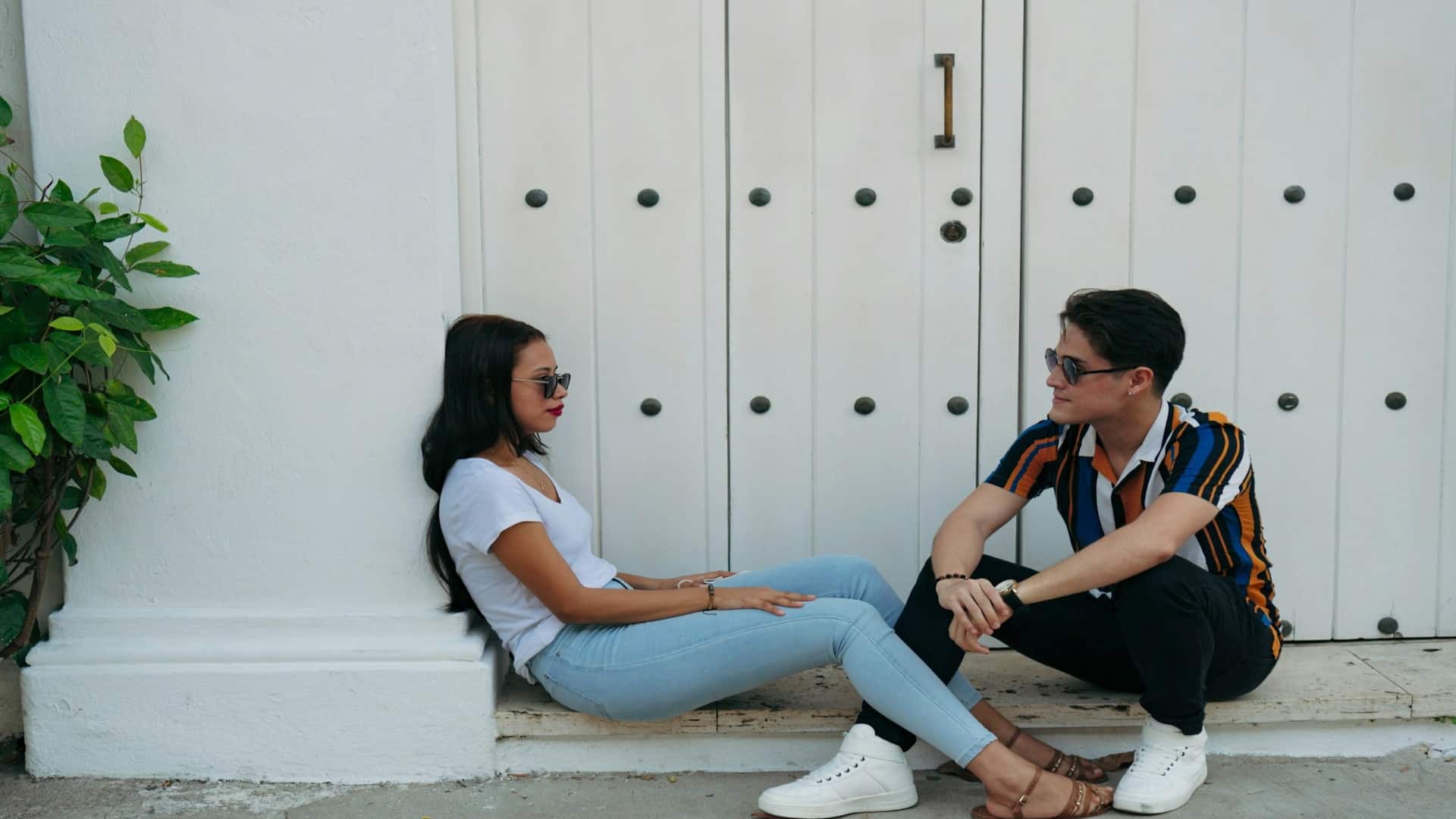couple discussing disagreement calmly