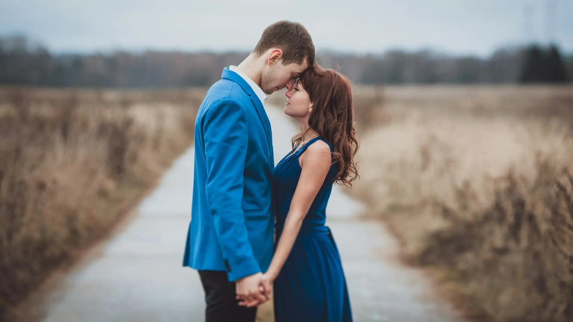couple encouraging each other