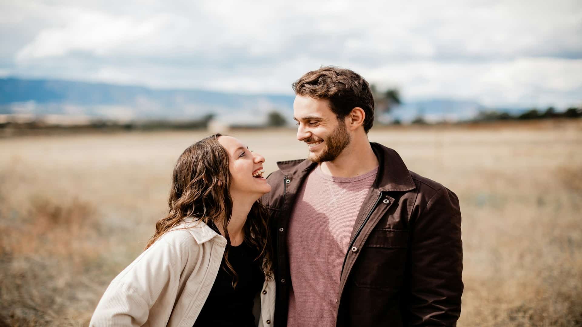 couple traveling together happily