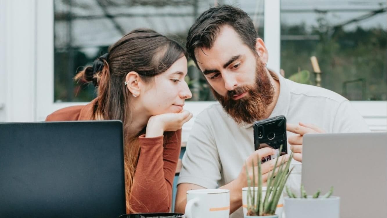 couple planning table
