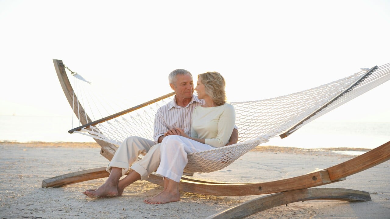 A mature couple on a beach date
