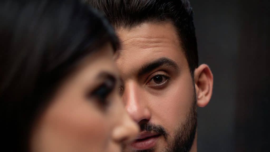 A close-up picture of a man and a woman.