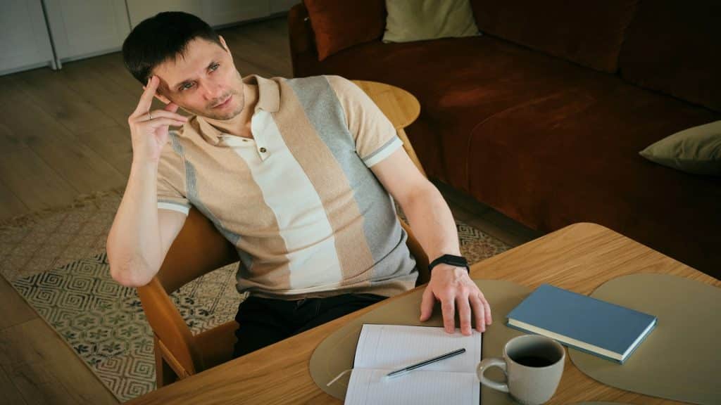 man becoming less engaged after interest is returned