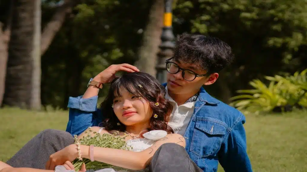 couple sitting in a natural moment