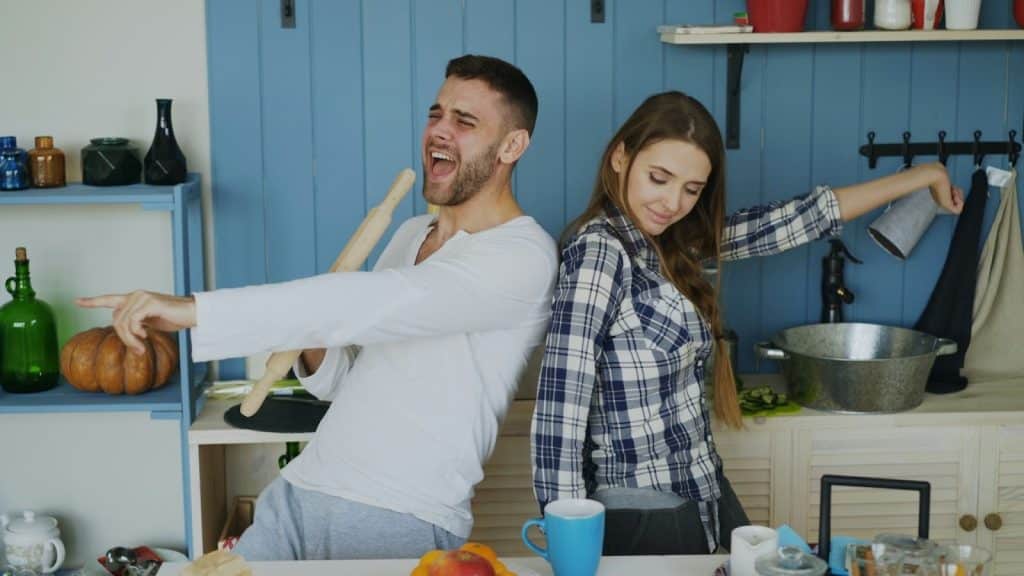 couple following the same routine repeatedly