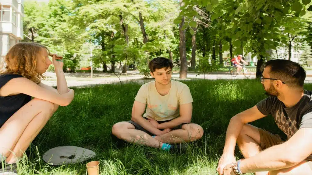 group vs quiet environment