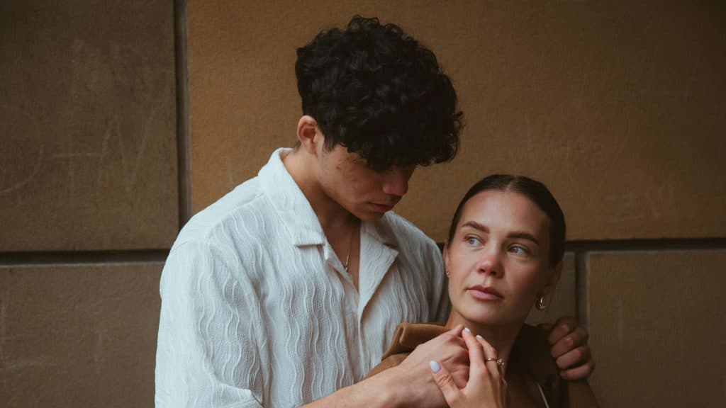 A man trying to talk to woman