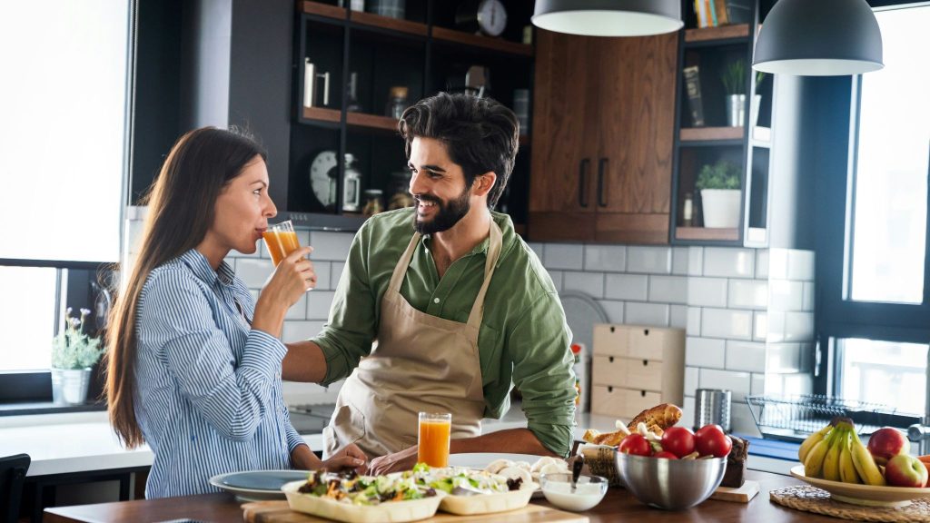 A man made a juice for a woman